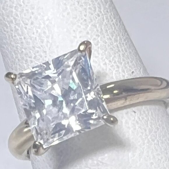 Engagement Ring Princess-Cut Cubic Zirconia Solitaire Vermeil Vietnam-Made sz 8 - Picture 5 of 11